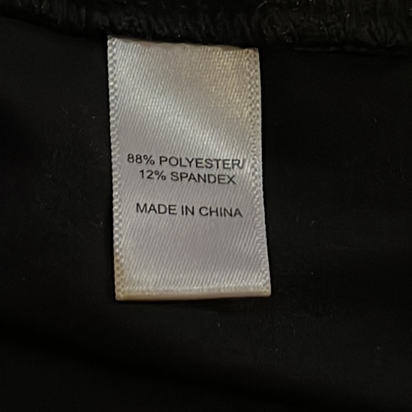 CuddlDuds Women's Black Short Sleeve Shirt Size Medium - Picture 4 of 7